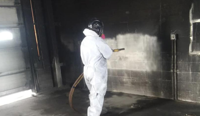 Professional cleaning methods for smoke odor