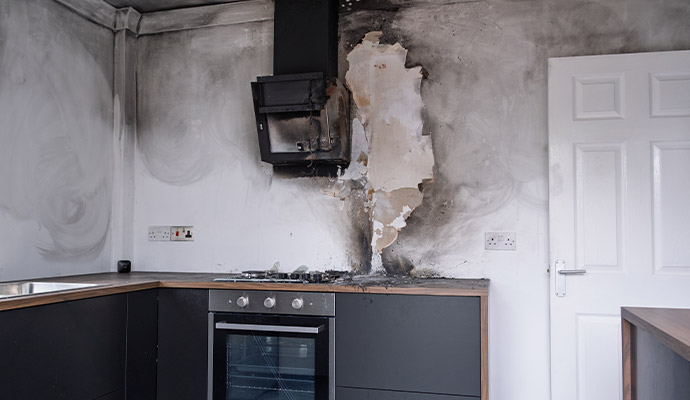 Smoke residues on the wall of the kitchen