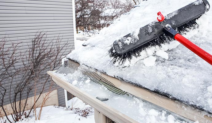 Safe ice dam removal service